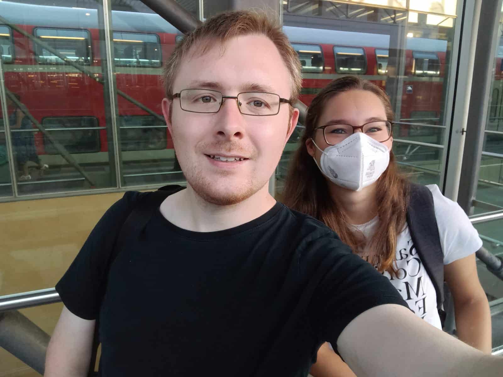 Katharina und Björn auf dem Weg zur Gamescom 2022 nach Köln.